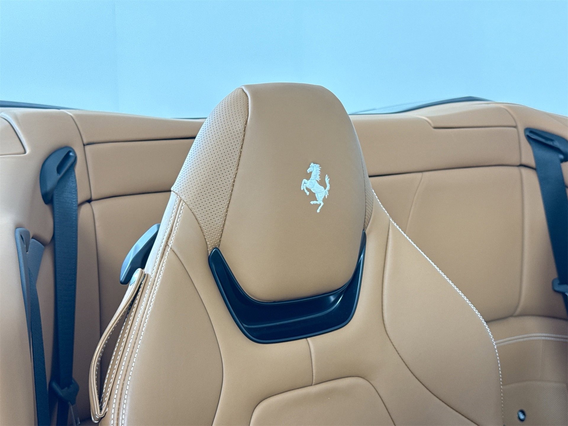 Certified 2019 Ferrari Portofino image 25