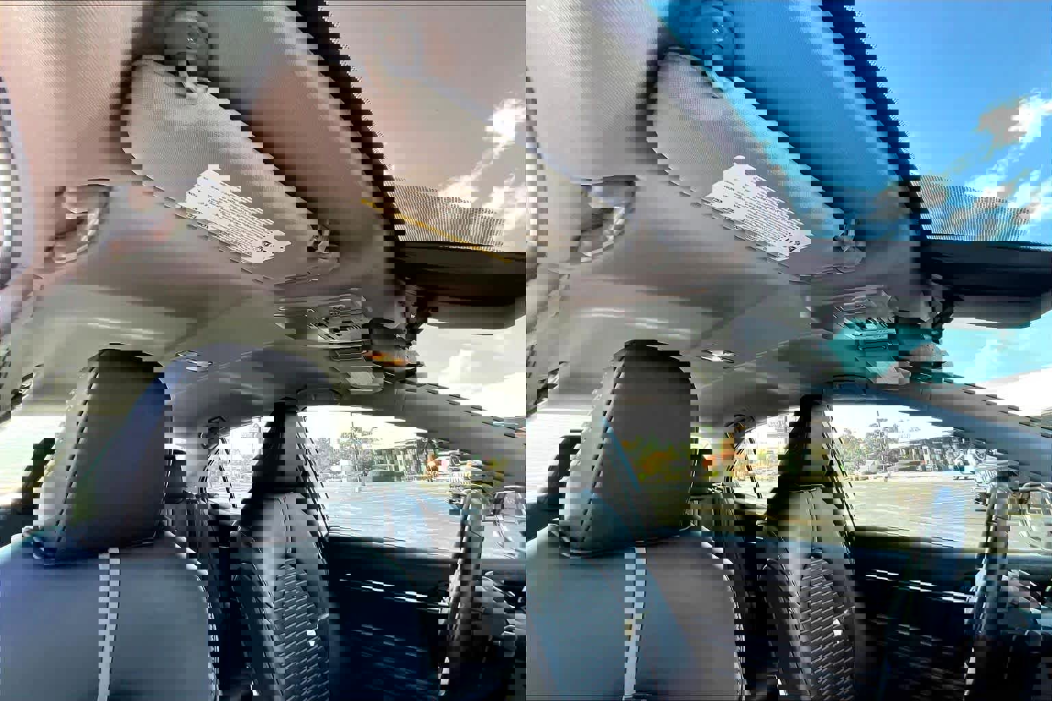 Used 2023 Toyota Camry SE image 13