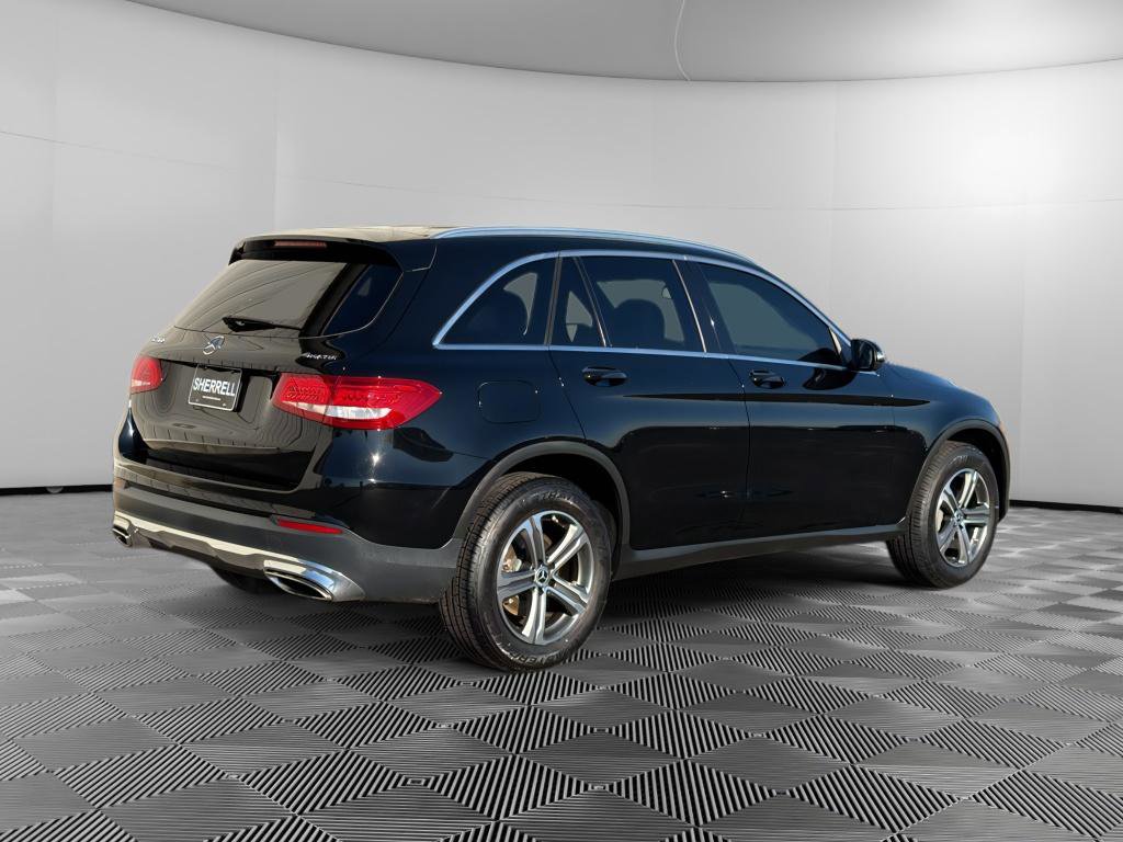 Used 2019 Mercedes-Benz GLC 300 4MATIC image 4