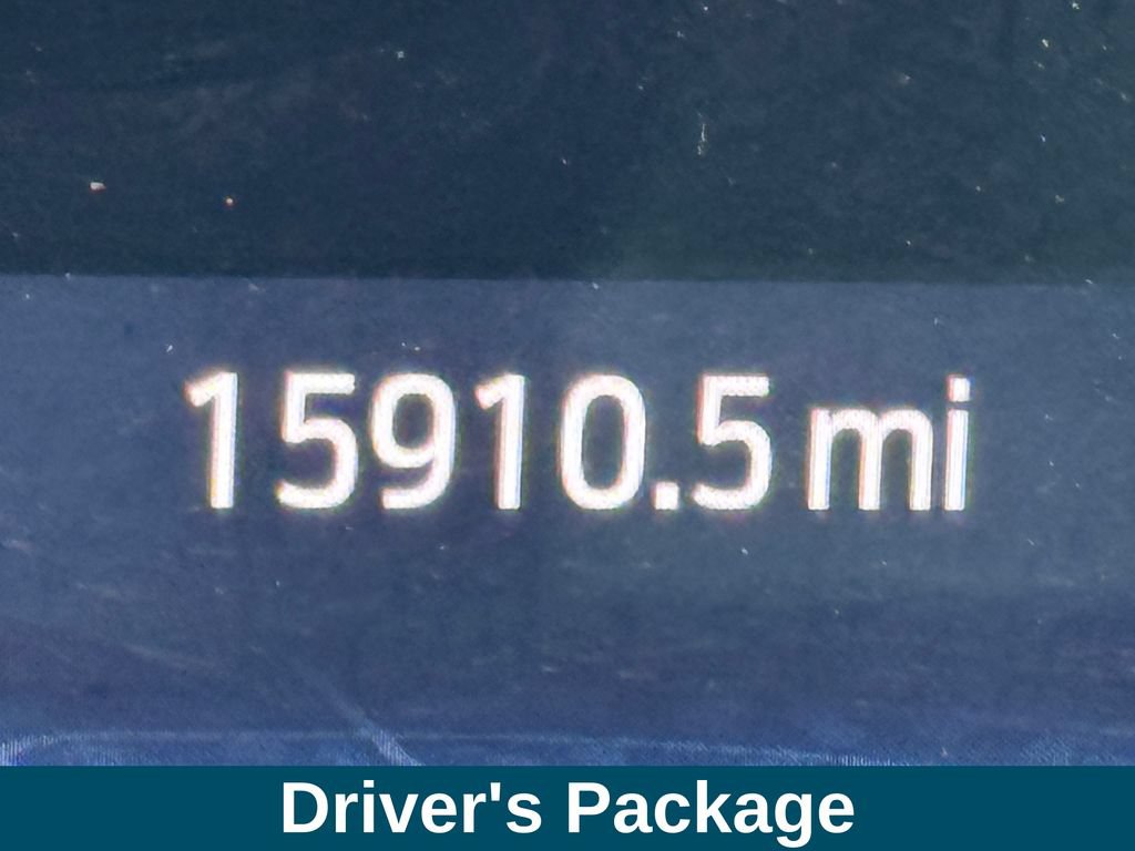 Used 2025 Ford Expedition Platinum w/ Driver's Package AWD/4WD image 6