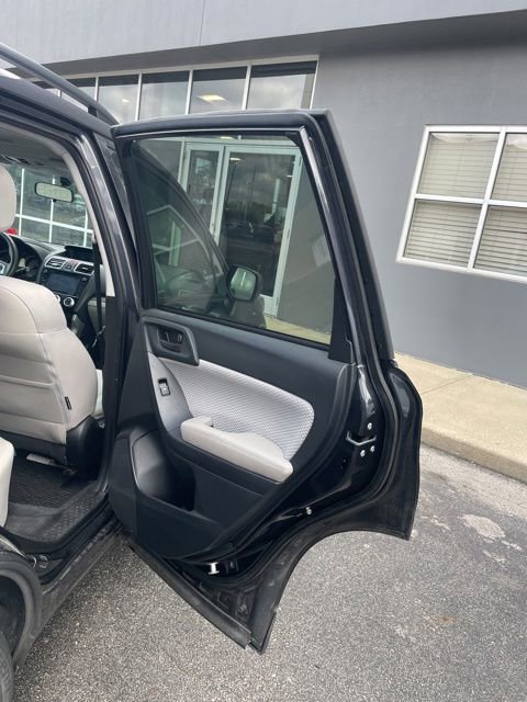 Used 2017 Subaru Forester 2.5i Premium w/ All-Weather Package AWD/4WD image 24