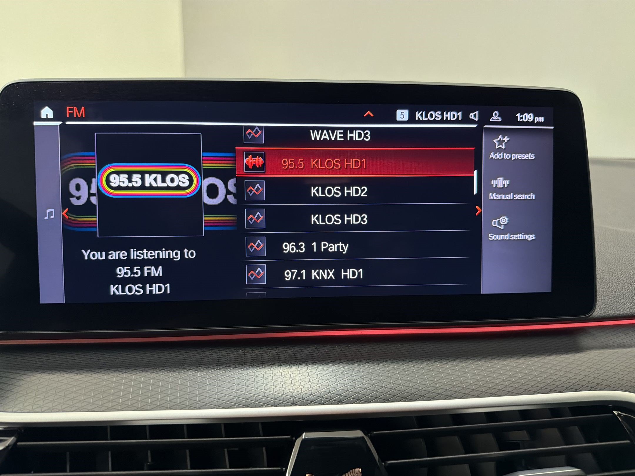 Used 2023 BMW 540i w/ M Sport Package RWD image 22