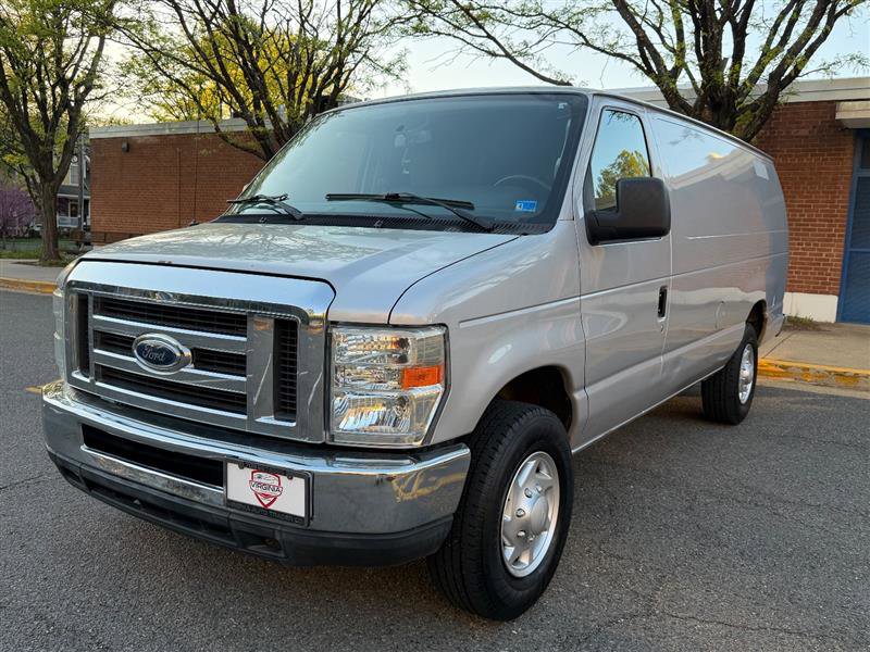 Used 2014 Ford E-250 and Econoline 250 Extended w/ Power Group image 2