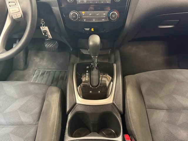 Used 2016 Nissan Rogue S w/ Appearance Package image 14
