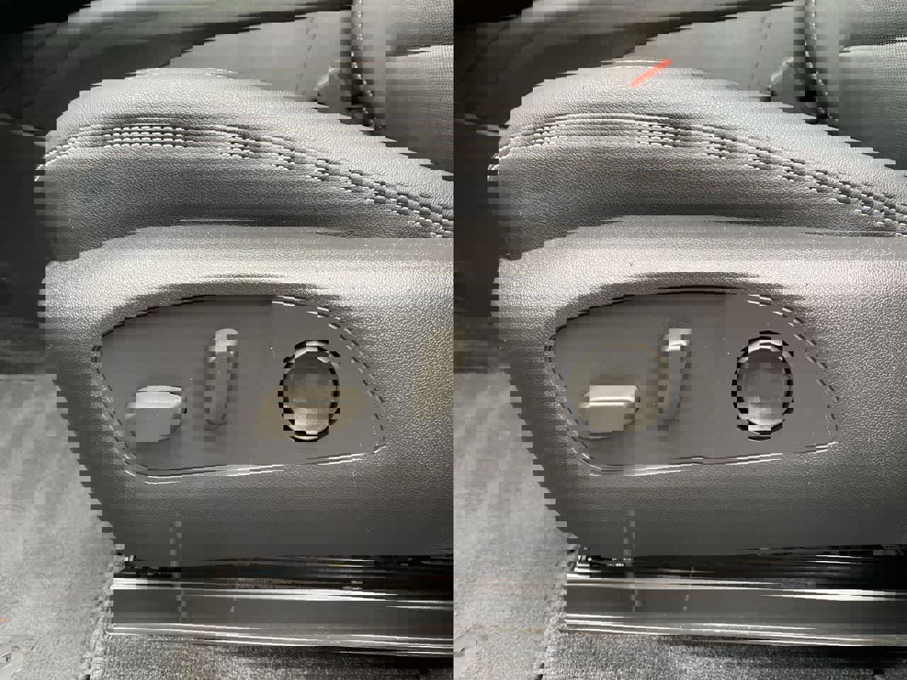 Used 2024 Chevrolet Blazer EV LT AWD/4WD image 14