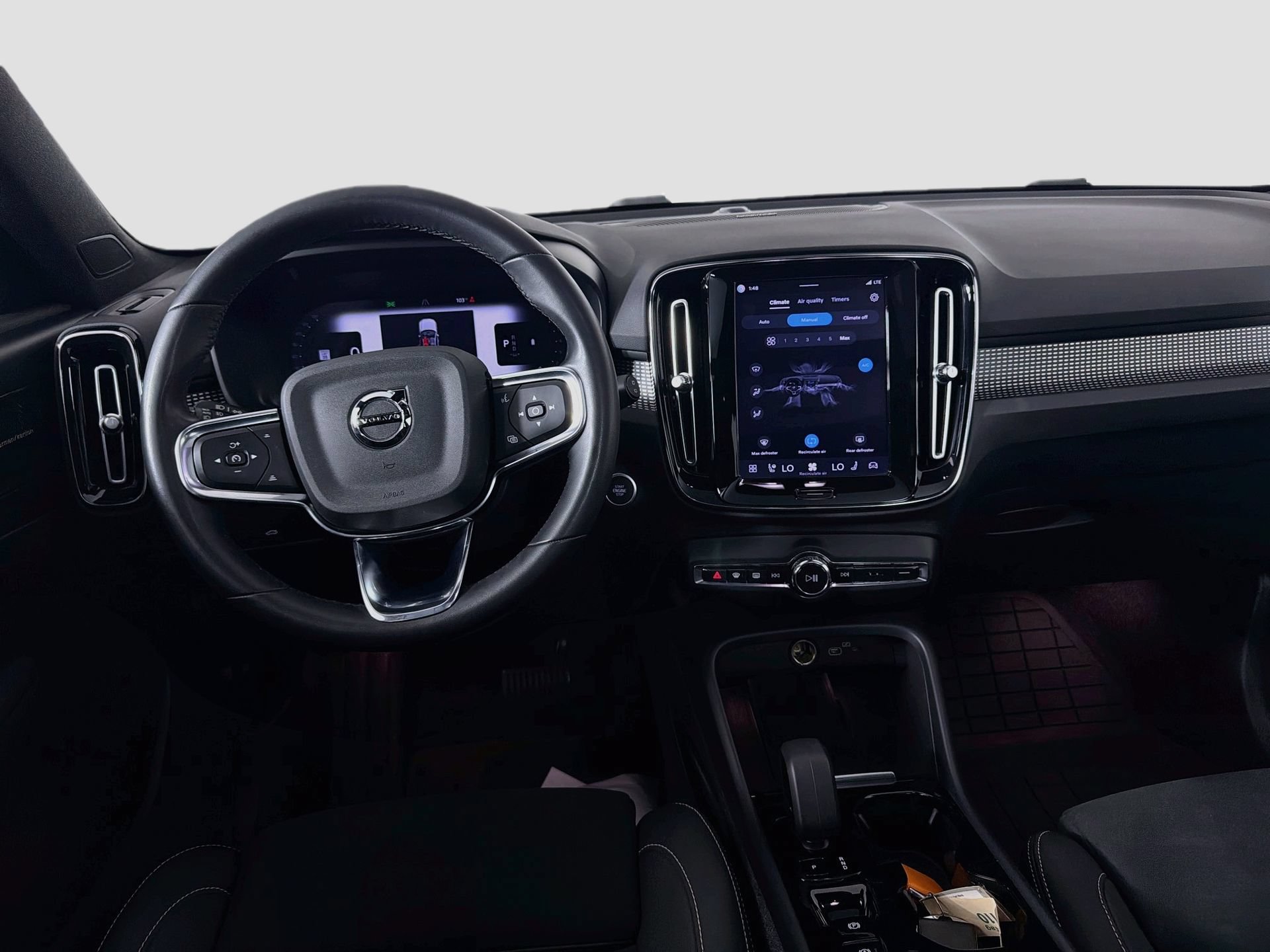 Certified 2023 Volvo XC40 B5 Ultimate w/ Protection Package Premier AWD/4WD image 24