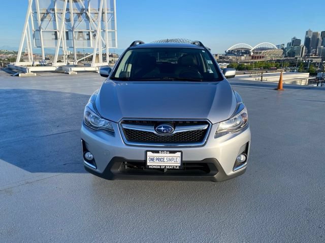 Used 2017 Subaru Crosstrek 2.0i Premium w/ Moonroof Package AWD/4WD image 3