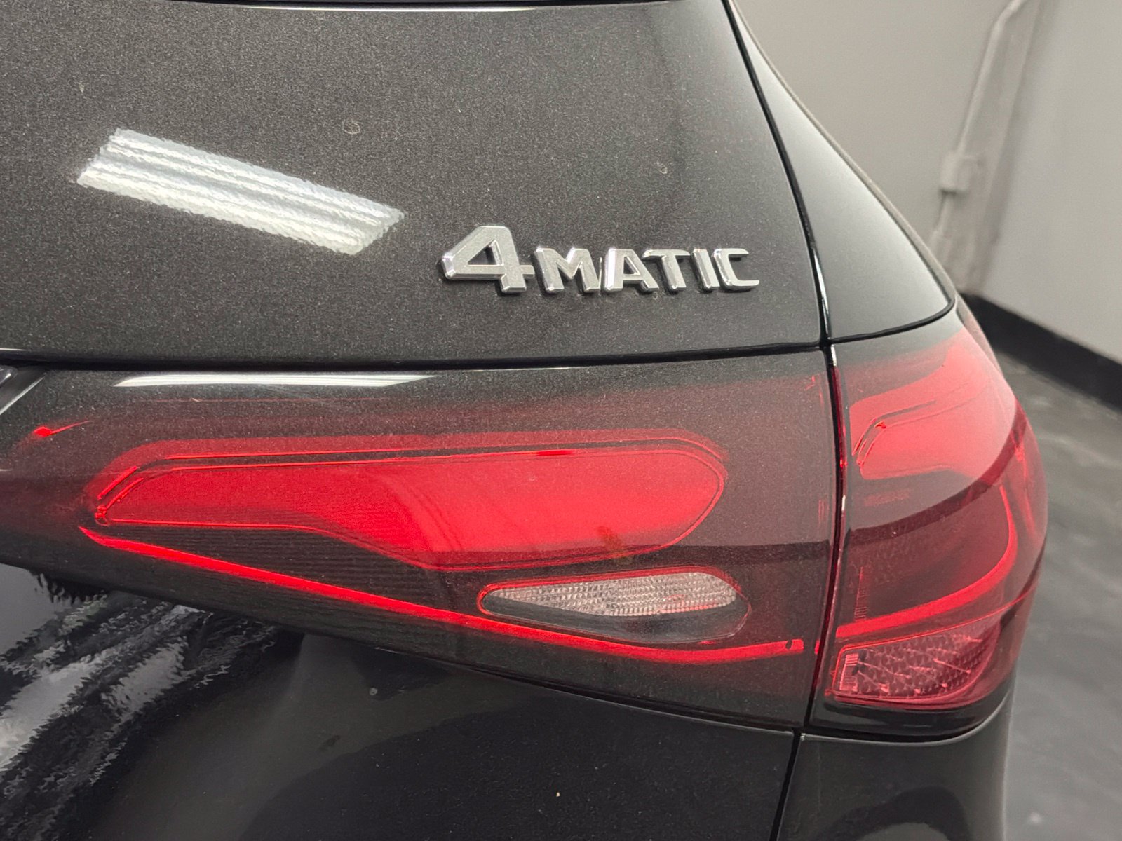 Used 2025 Mercedes-Benz GLC 350e 4MATIC image 15