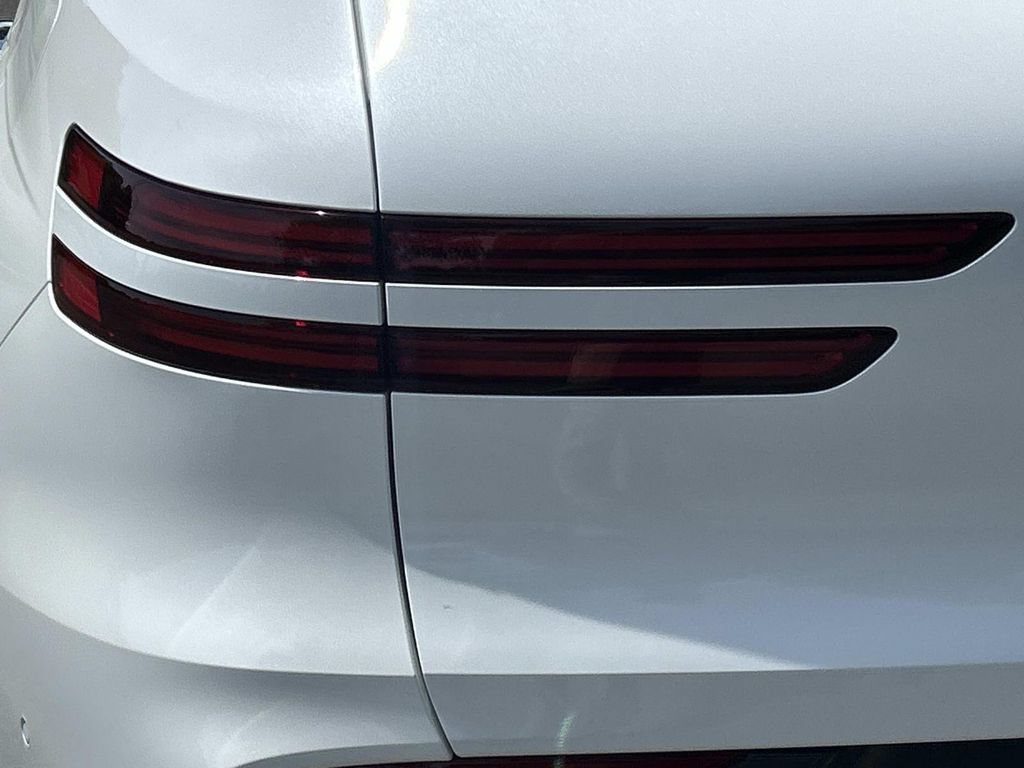 New 2027 Genesis GV70 2.5T Advanced AWD/4WD image 12