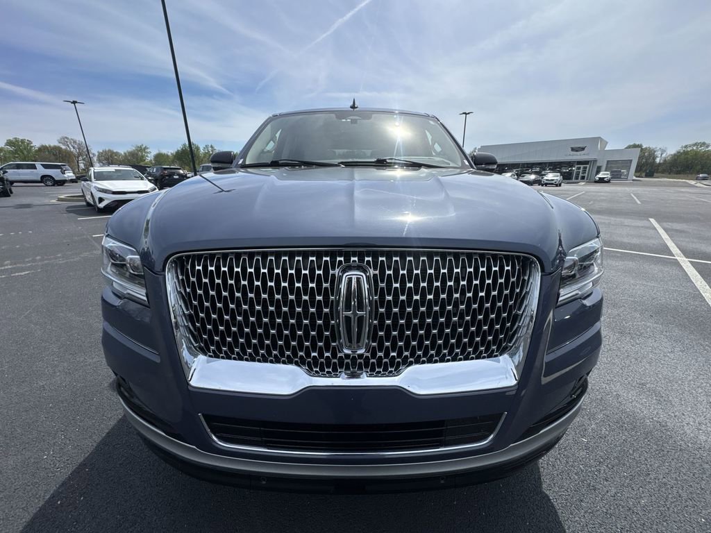 Used 2023 Lincoln Navigator Reserve image 28