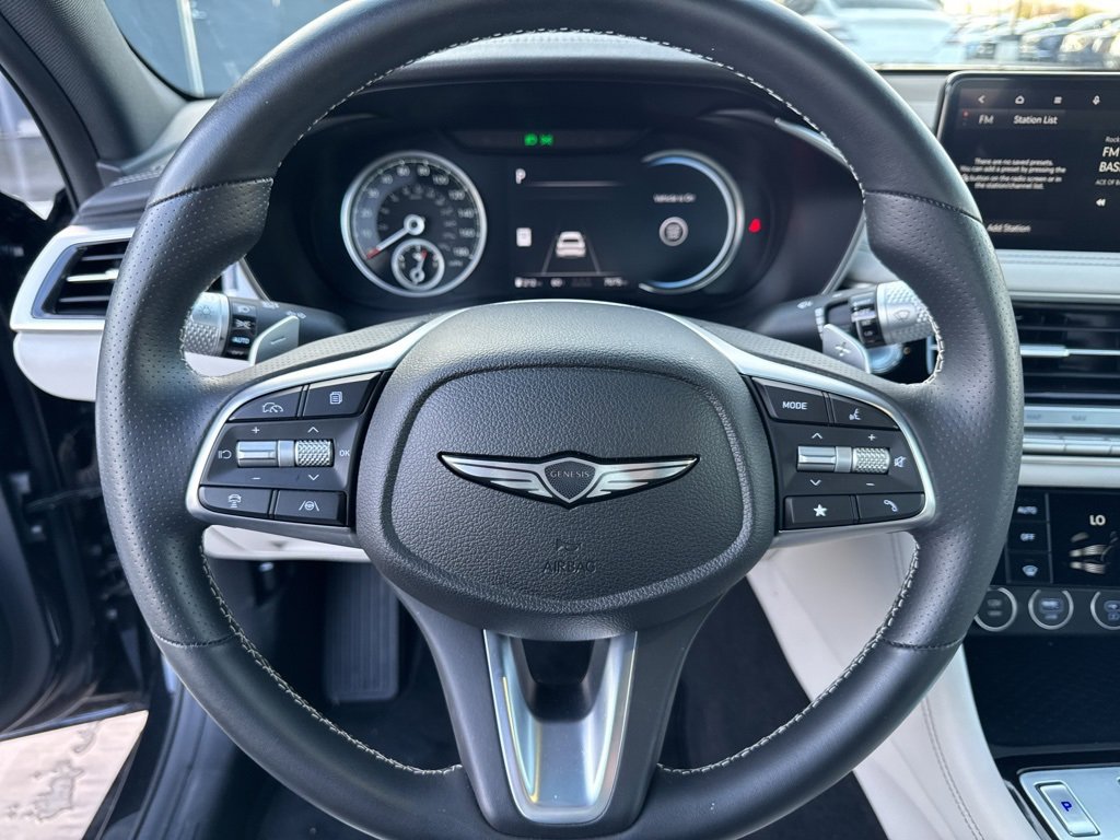 Used 2025 Genesis G70 2.5T image 8