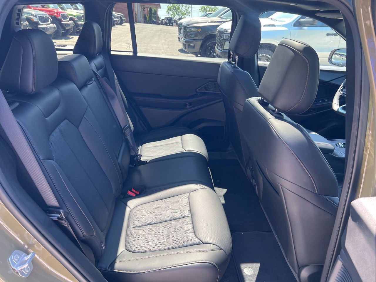 New 2026 Jeep Cherokee Overland w/ Advanced Pro Tech Group AWD/4WD image 20