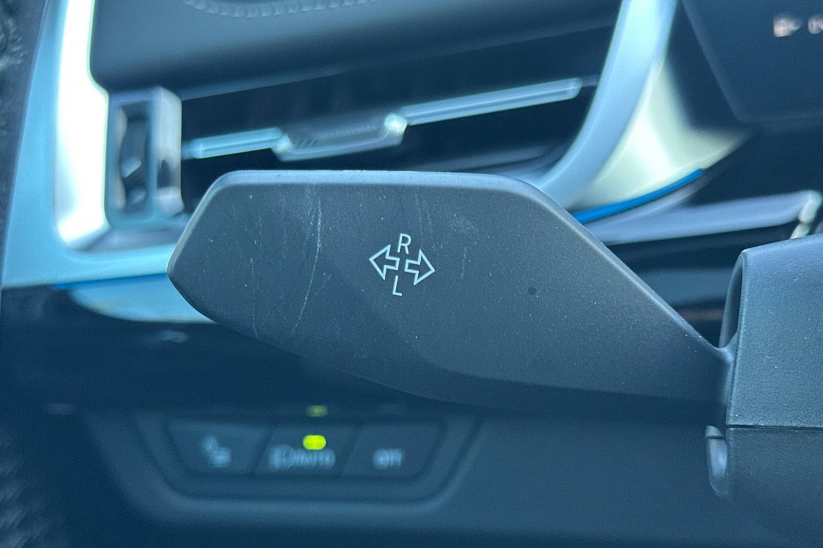 Used 2025 BMW X1 xDrive28i w/ Convenience Package image 34