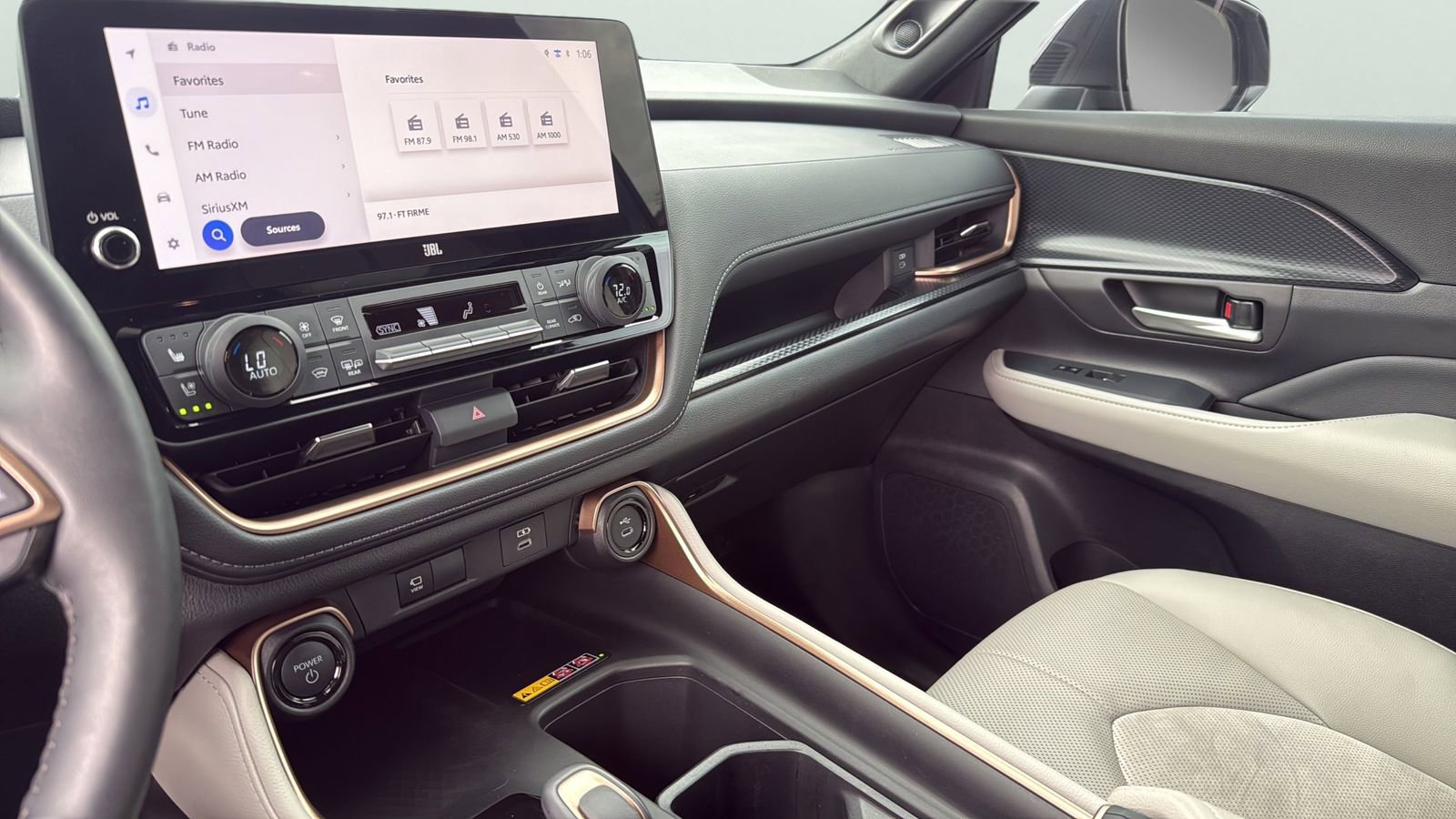 Used 2025 Toyota Grand Highlander AWD Hybrid image 19