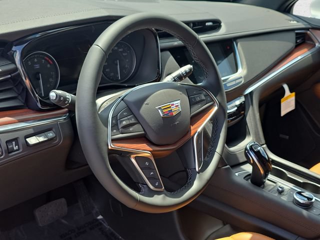 New 2026 Cadillac XT5 Premium Luxury w/ Driver Assist Package AWD/4WD image 16