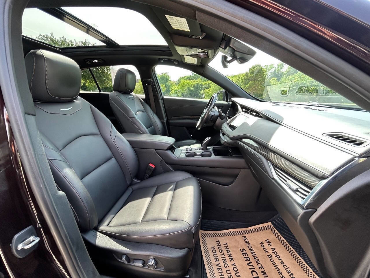Used 2021 Cadillac XT4 Sport w/ Cold Weather Package FWD image 16