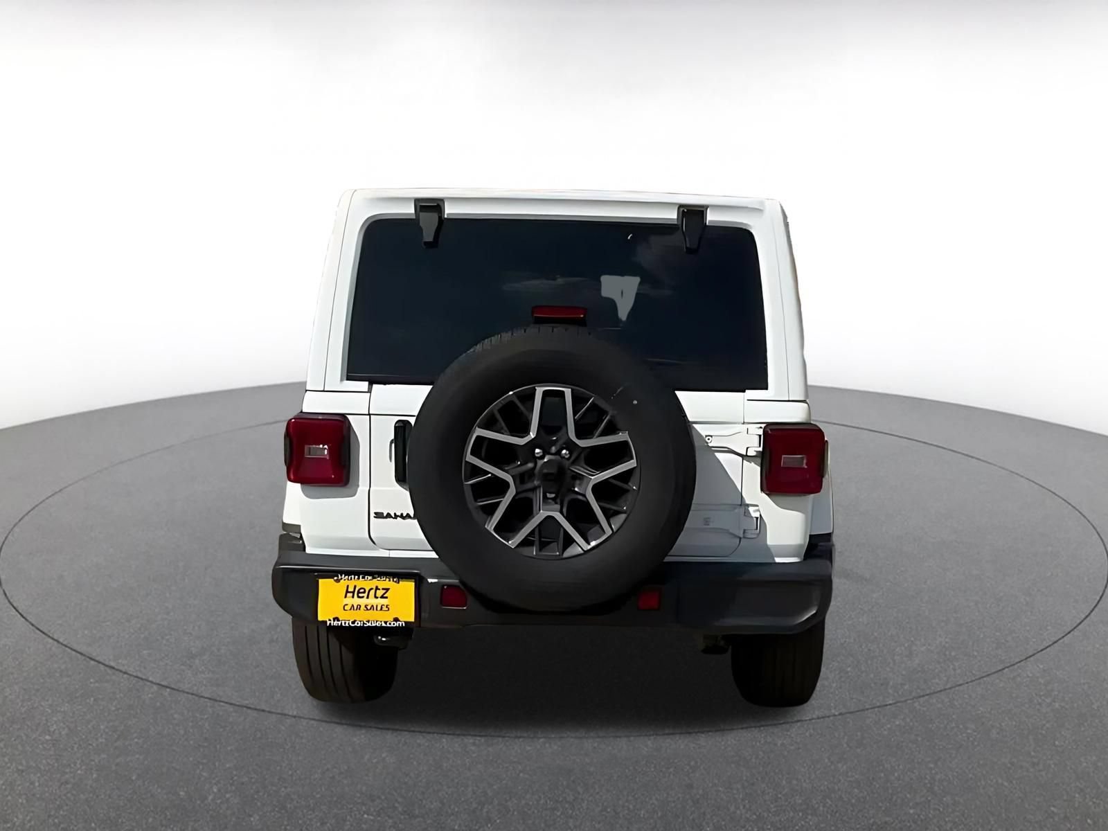 Used 2025 Jeep Wrangler Unlimited Sahara AWD/4WD image 12