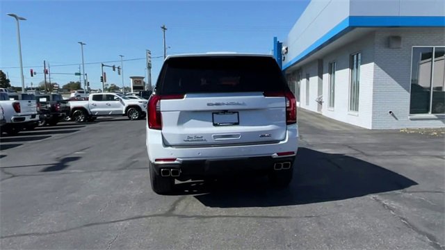 New 2026 GMC Yukon Denali w/ Sun & Power Step Package image 7