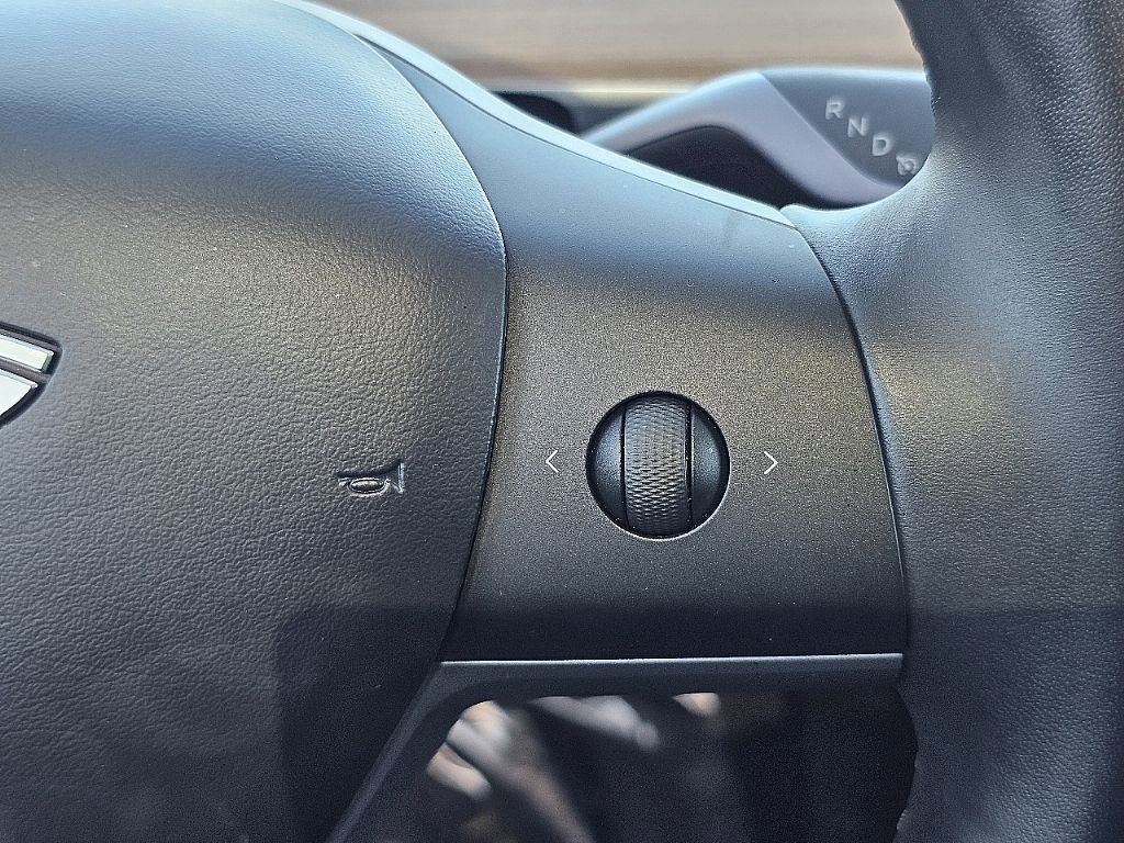 Used 2018 Tesla Model 3 Performance image 28