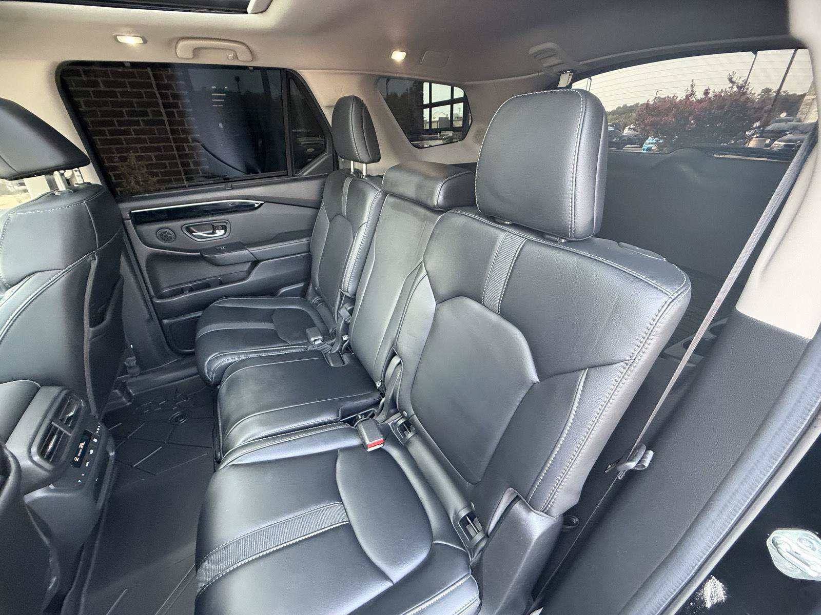 Used 2024 Honda Pilot Touring image 19