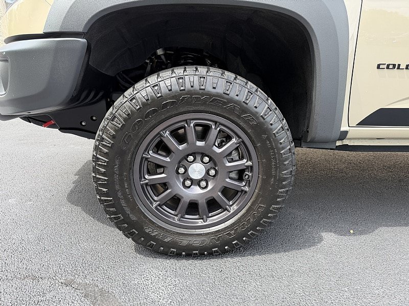 Used 2022 Chevrolet Colorado ZR2 w/ Colorado ZR2 Bison Edition AWD/4WD image 9