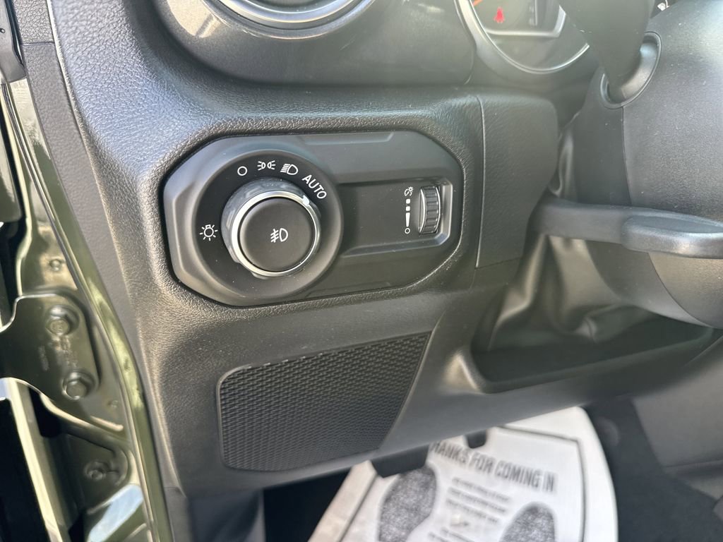 Used 2023 Jeep Wrangler Unlimited Rubicon 392 w/ Xtreme Recon 35" Tire Package AWD/4WD image 17