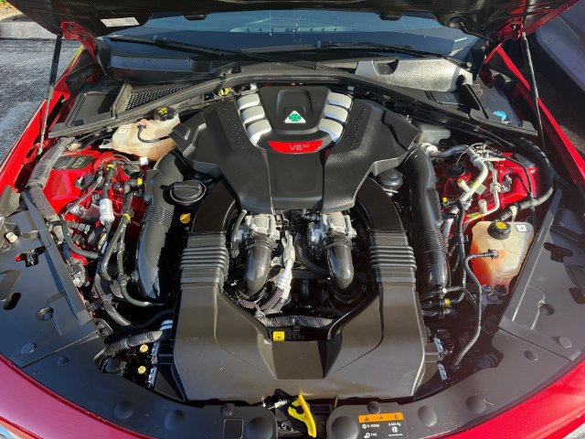 Used 2019 Alfa Romeo Giulia Quadrifoglio w/ Driver Assist Dynamic Package RWD image 19