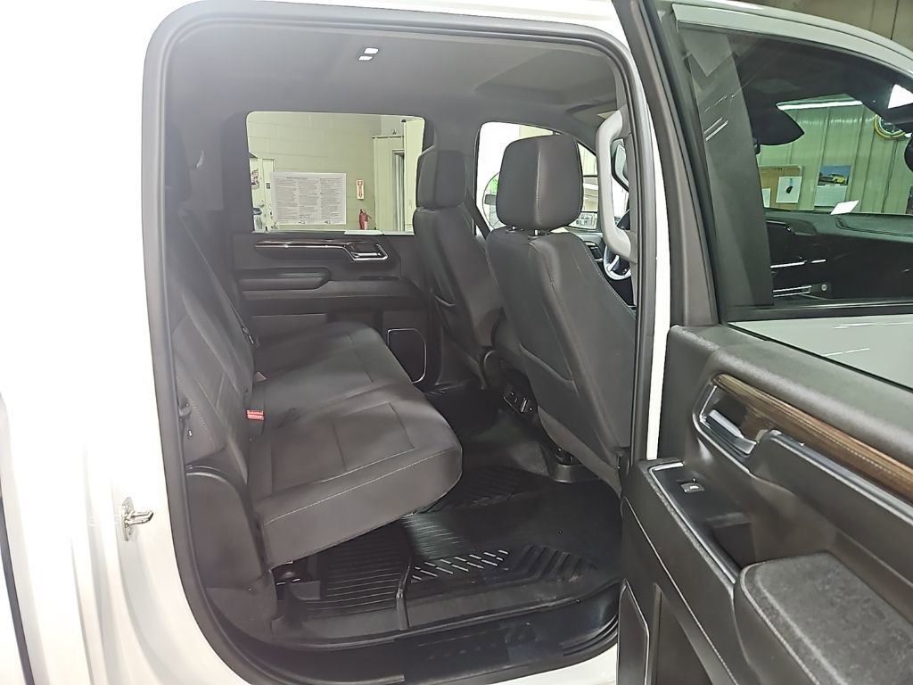Used 2024 Chevrolet Silverado 2500 LT image 30