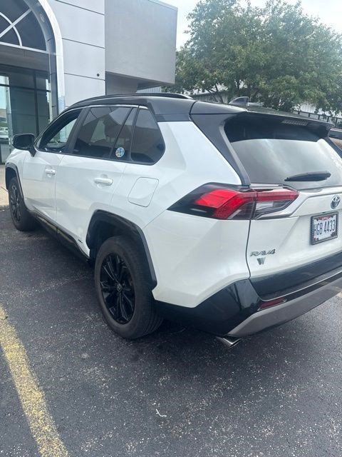 Used 2022 Toyota RAV4 XSE AWD/4WD image 6