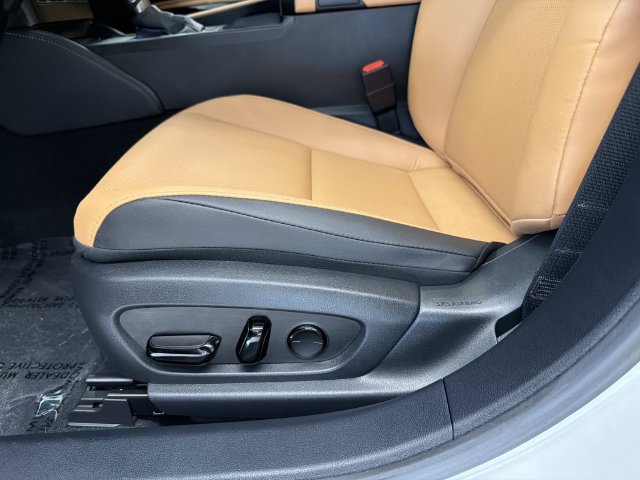 Certified 2024 Lexus ES 350 w/ Premium Package FWD image 17