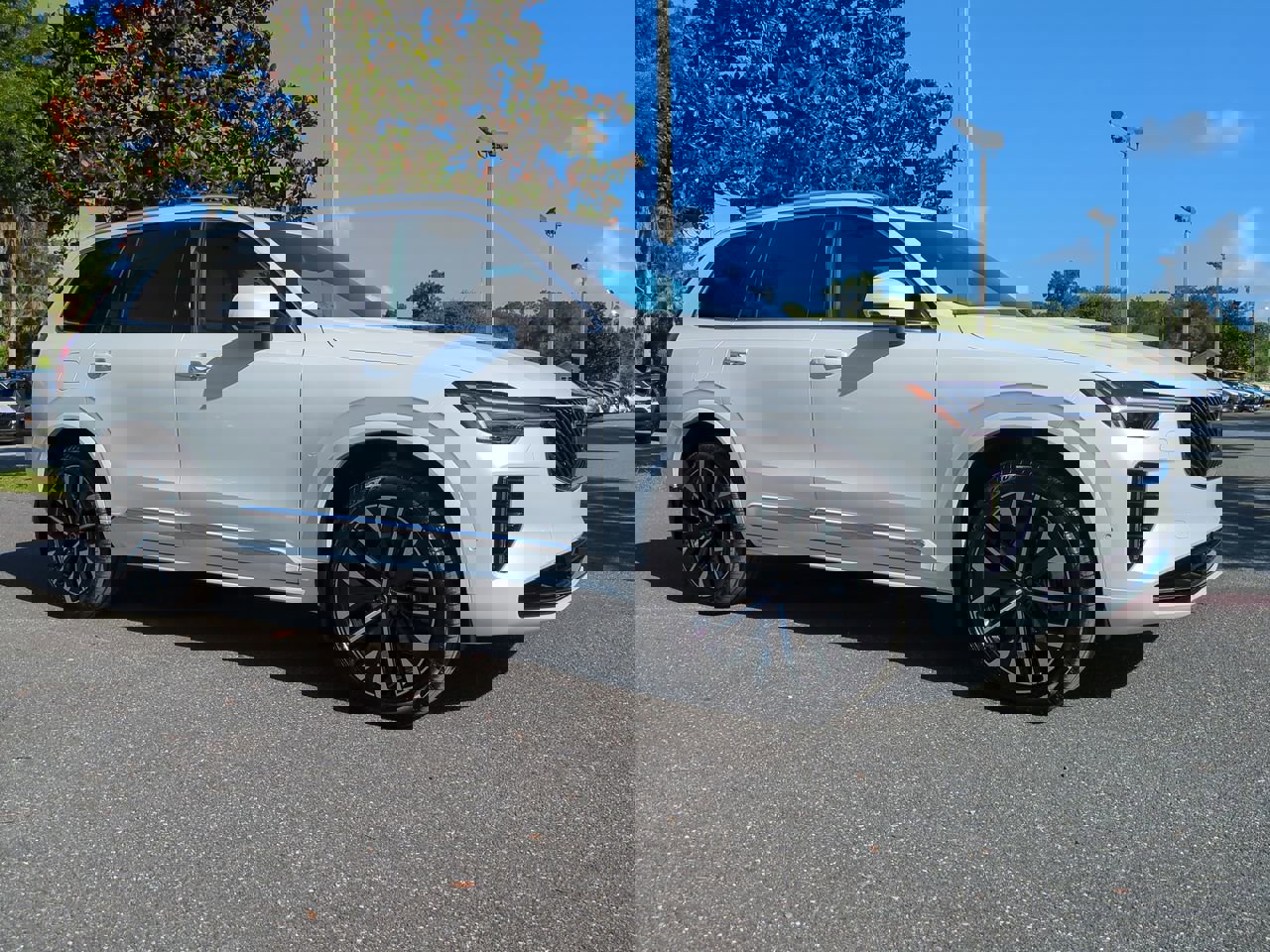 New 2026 Volvo XC90 B6 Plus w/ Protection Package Premier image 2