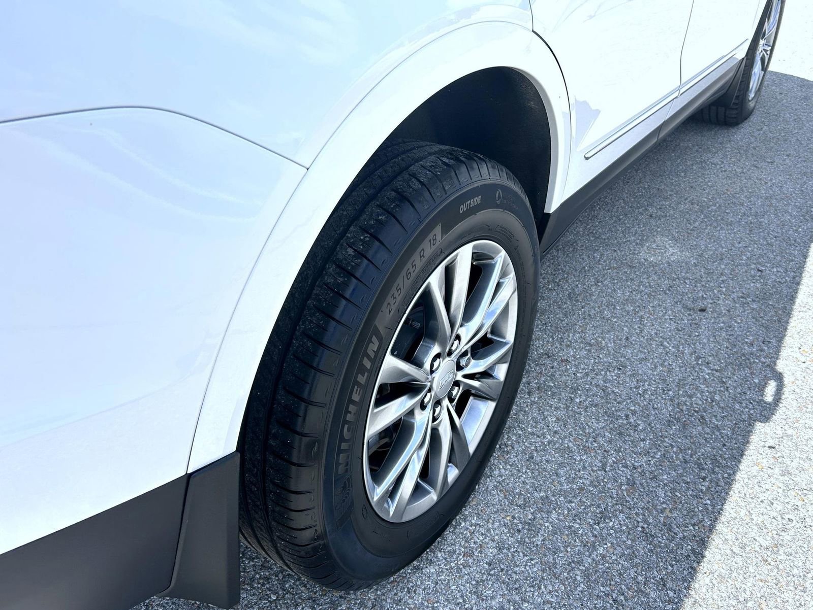 Certified 2023 Cadillac XT5 Premium Luxury AWD/4WD image 12