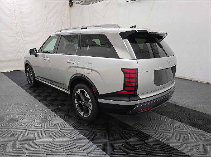 Used 2026 Hyundai Palisade Limited AWD/4WD image 6