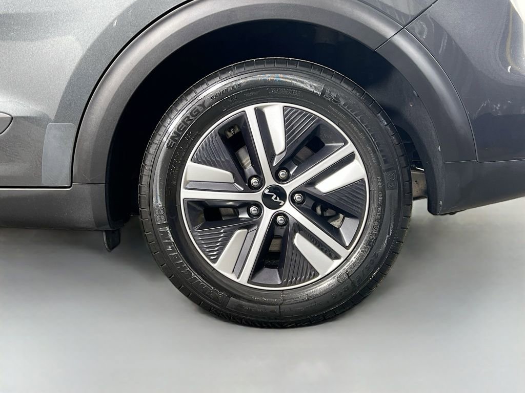 Used 2022 Kia Niro LXS image 28