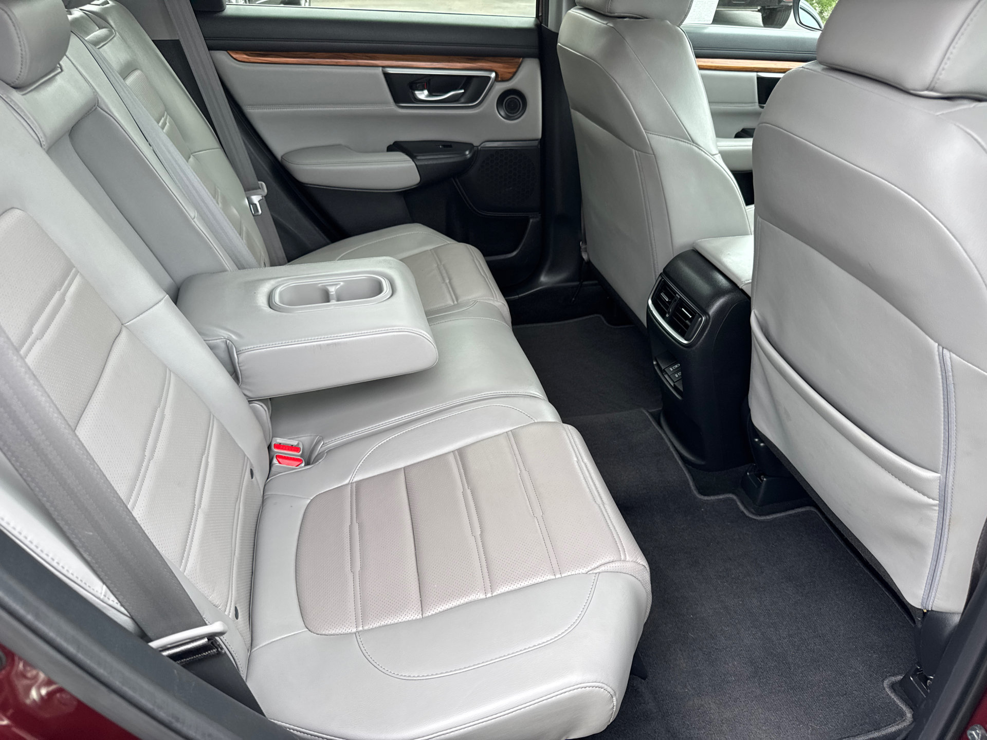 Used 2018 Honda CR-V Touring image 19