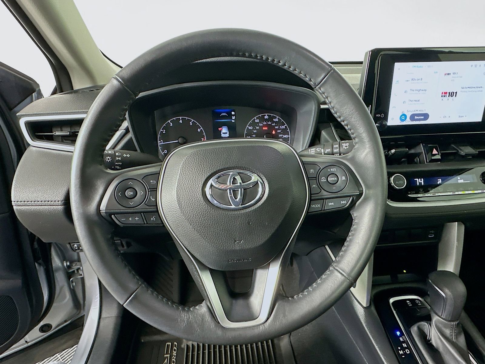 Certified 2024 Toyota Corolla Cross LE w/ Moonroof Package image 11