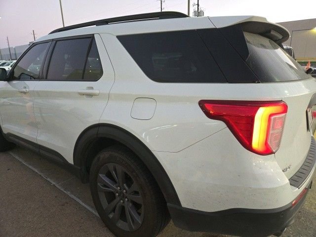 Used 2023 Ford Explorer XLT w/ Equipment Group 202A image 2