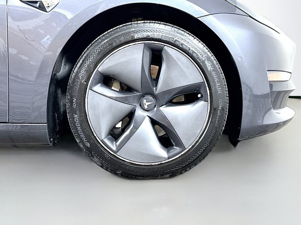 Used 2018 Tesla Model 3 Long Range AWD/4WD image 42