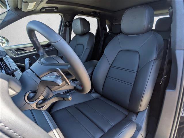 Used 2026 Porsche Cayenne Turbo image 5