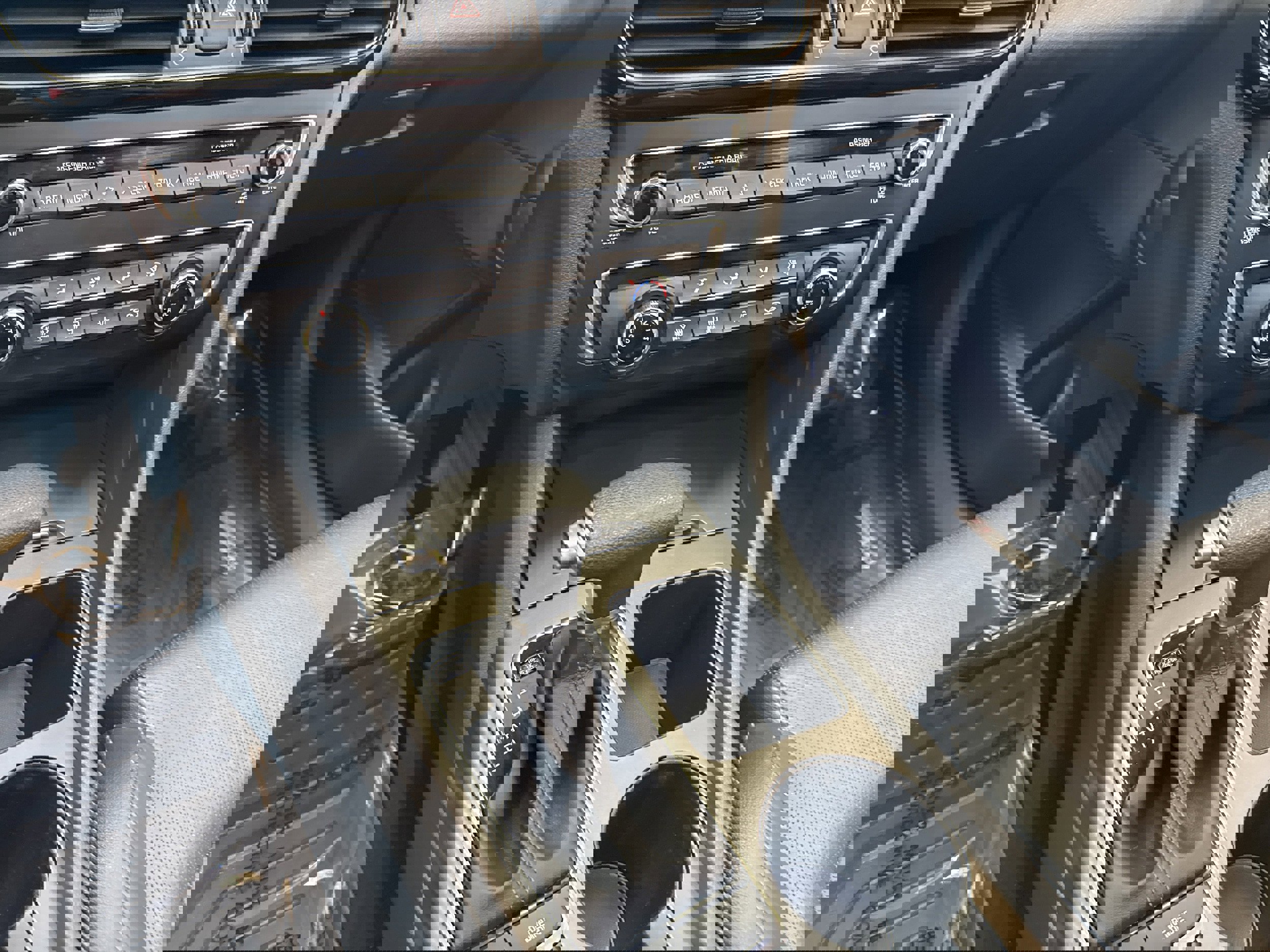 Used 2020 Kia Optima SE image 46