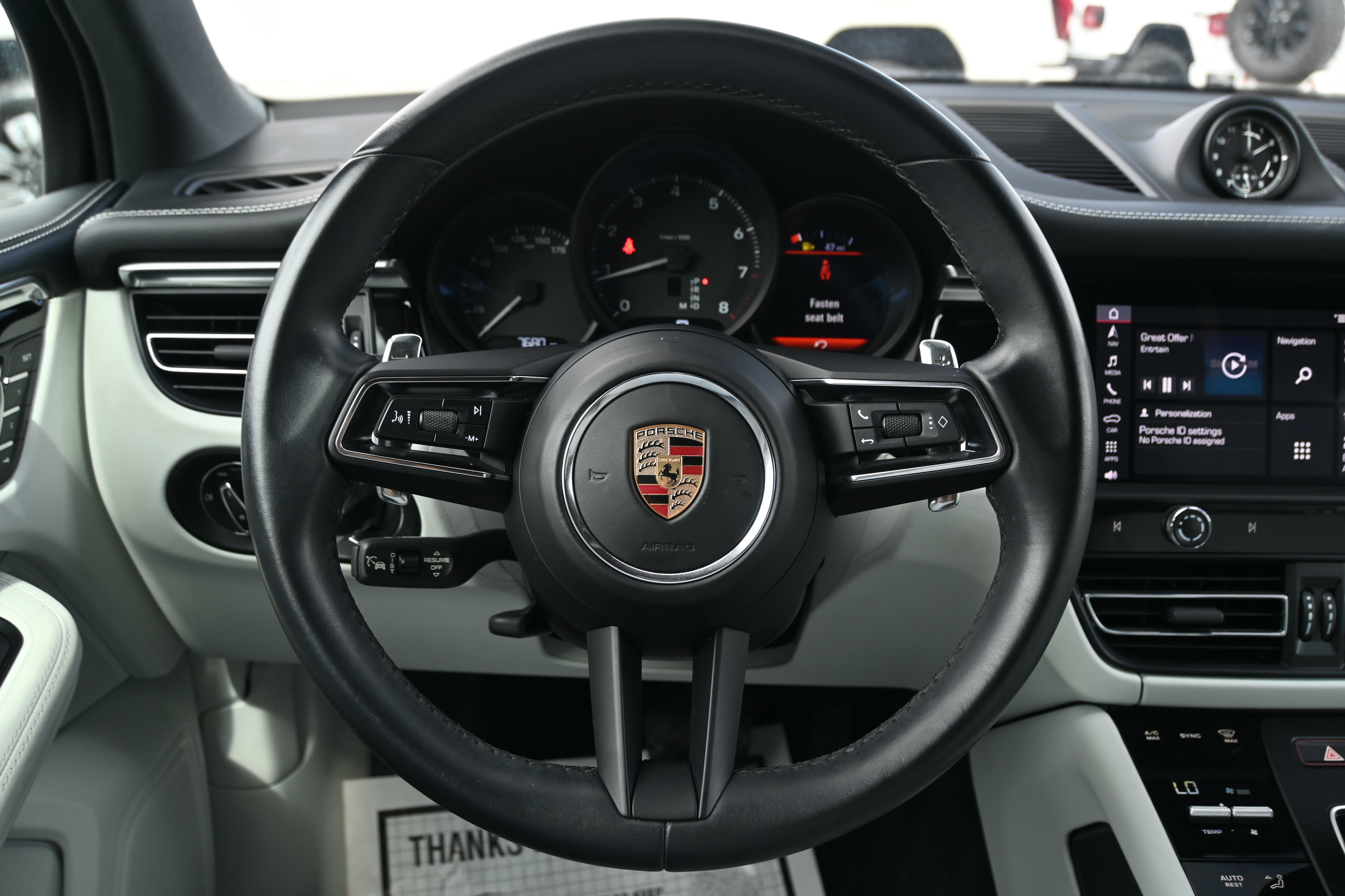 Used 2024 Porsche Macan w/ Premium Plus Package image 19