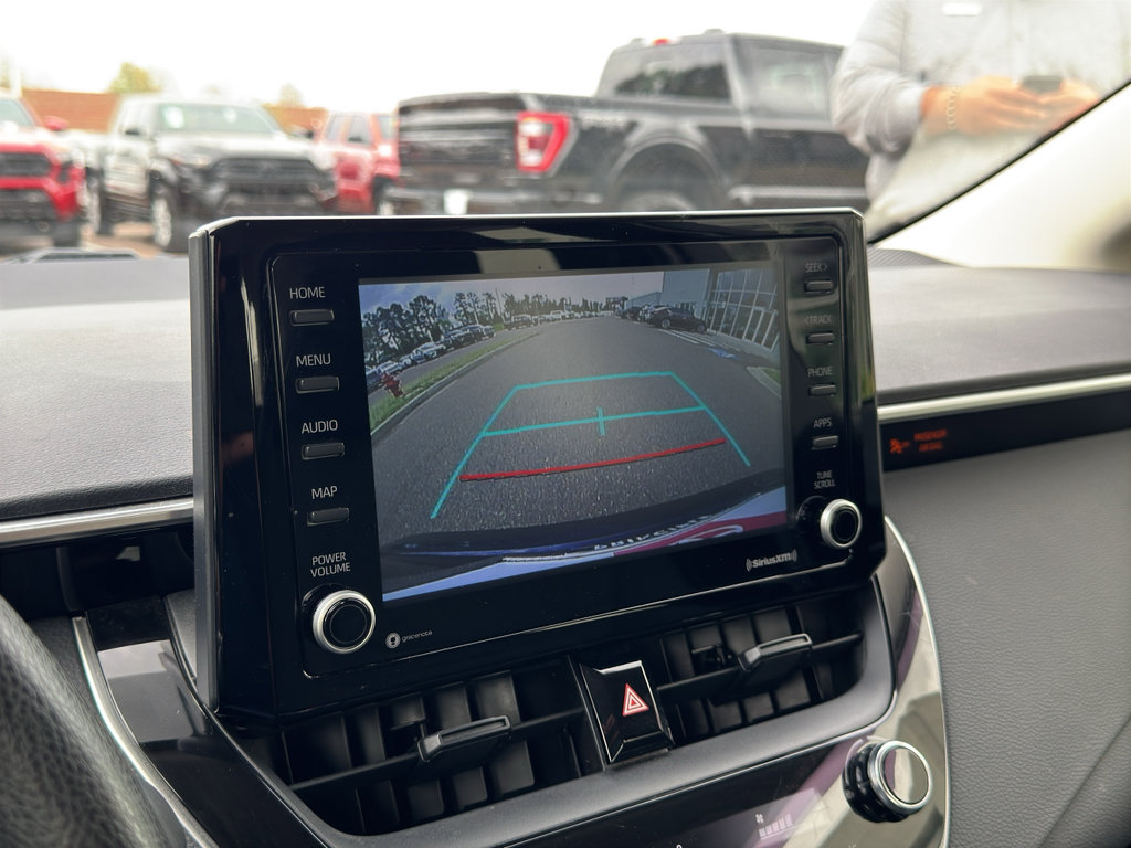 Used 2022 Toyota Corolla LE image 23