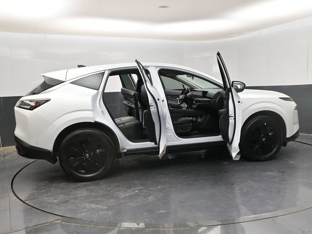 Certified 2025 Nissan Murano SV image 32