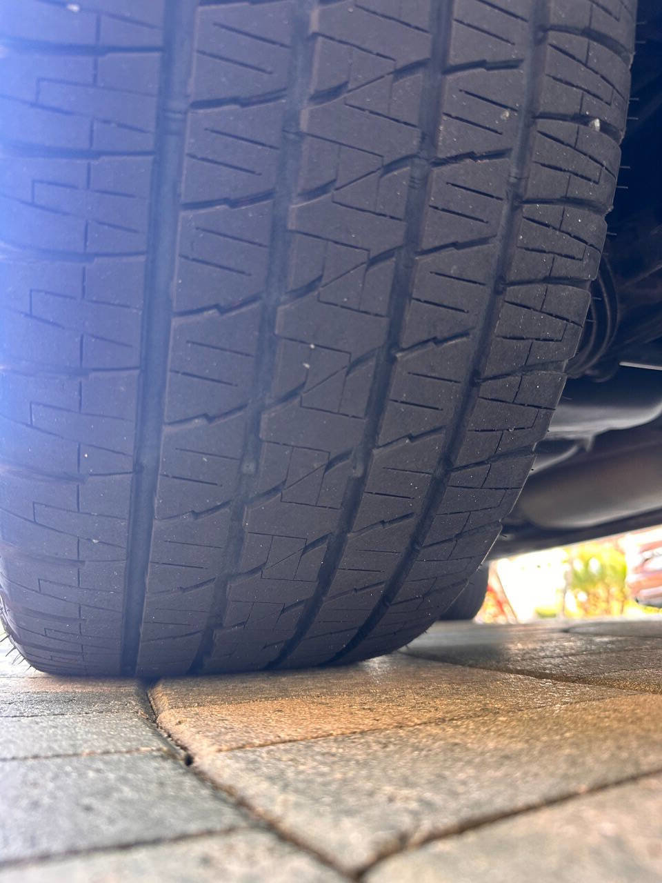 Used 2011 Cadillac Escalade Platinum image 38