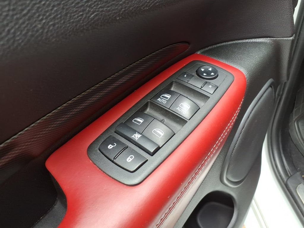 Used 2021 Dodge Durango R/T w/ Blacktop Package AWD/4WD image 15