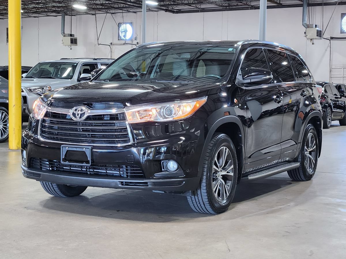 Used 2016 Toyota Highlander XLE FWD image 4