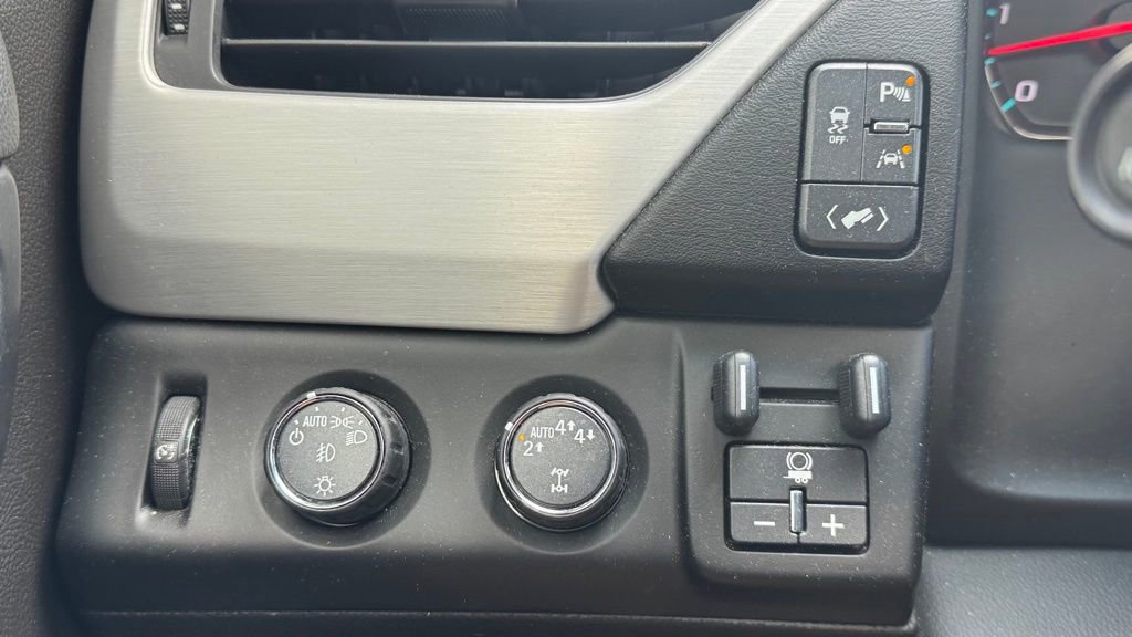 Used 2017 GMC Yukon SLT w/ Open Road Package image 22