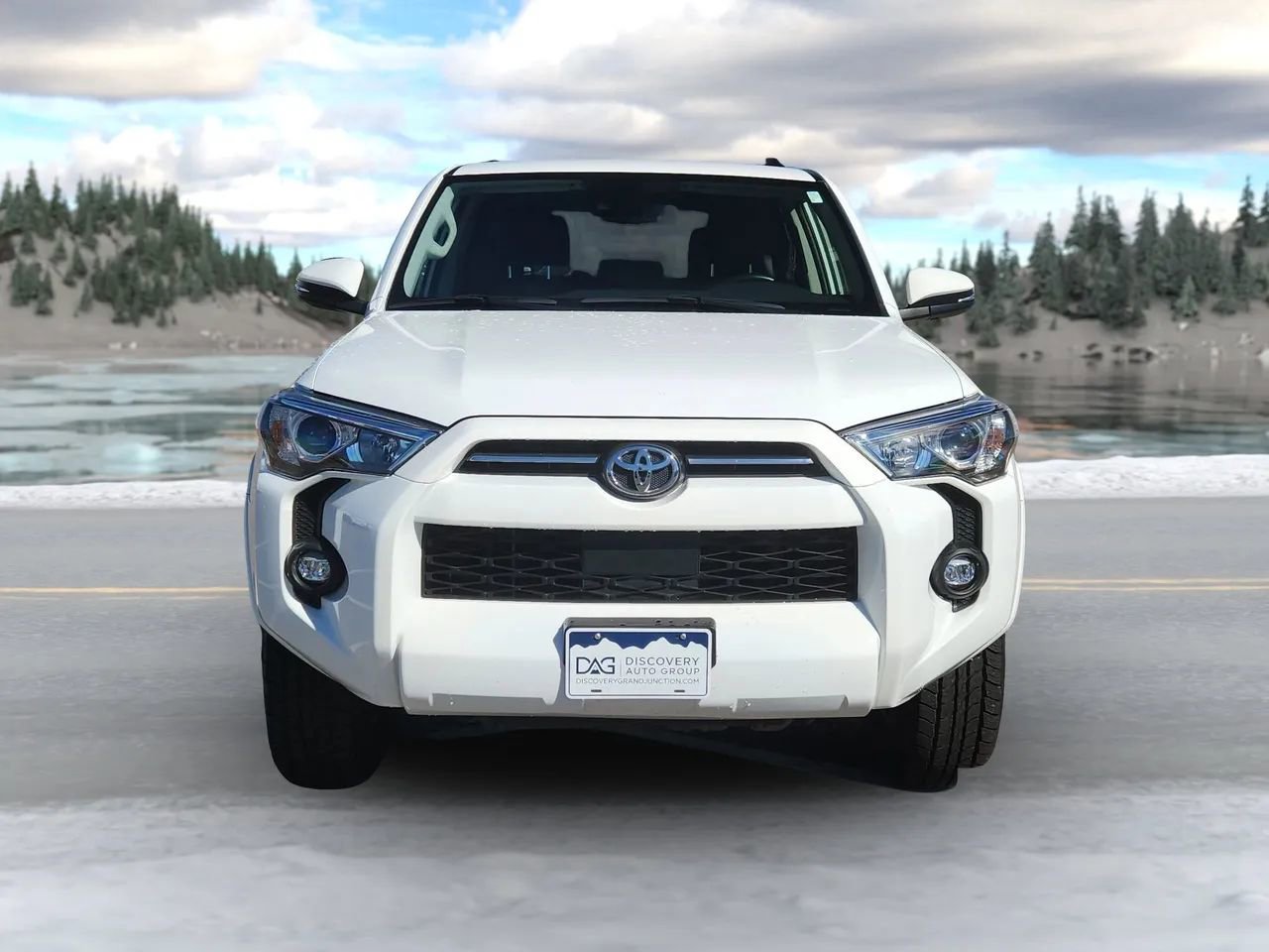 Used 2024 Toyota 4Runner SR5 Premium image 2
