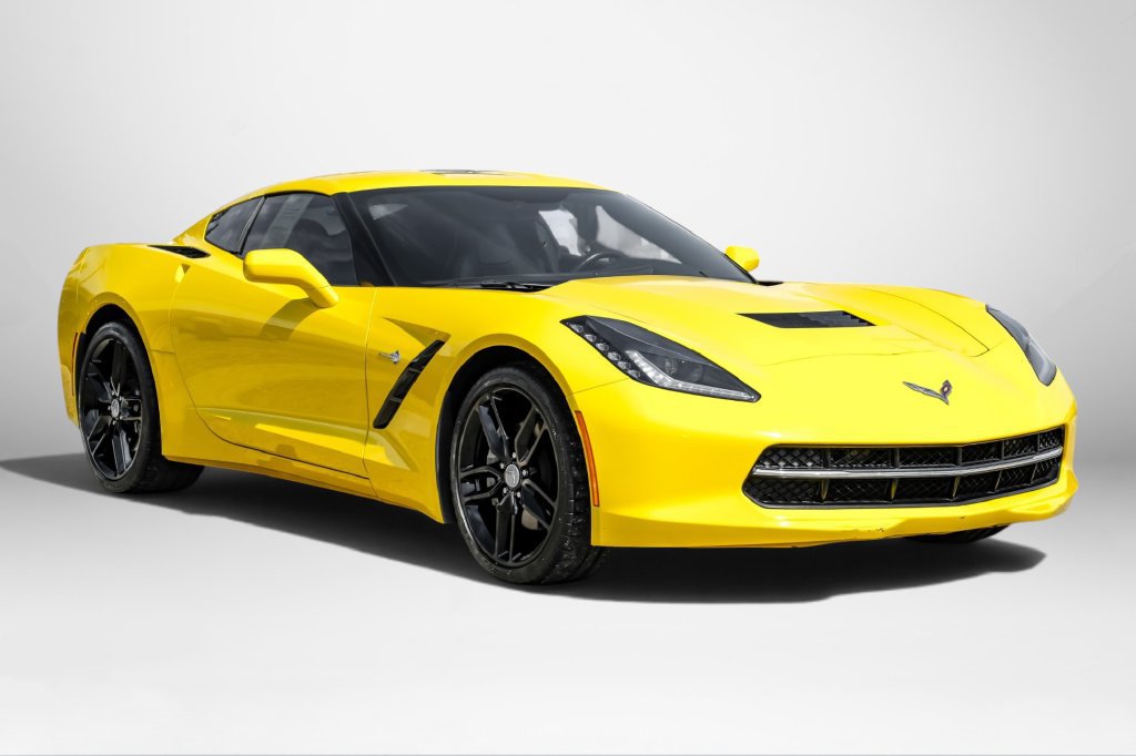Used 2019 Chevrolet Corvette Stingray Coupe w/ 1LT RWD image 3