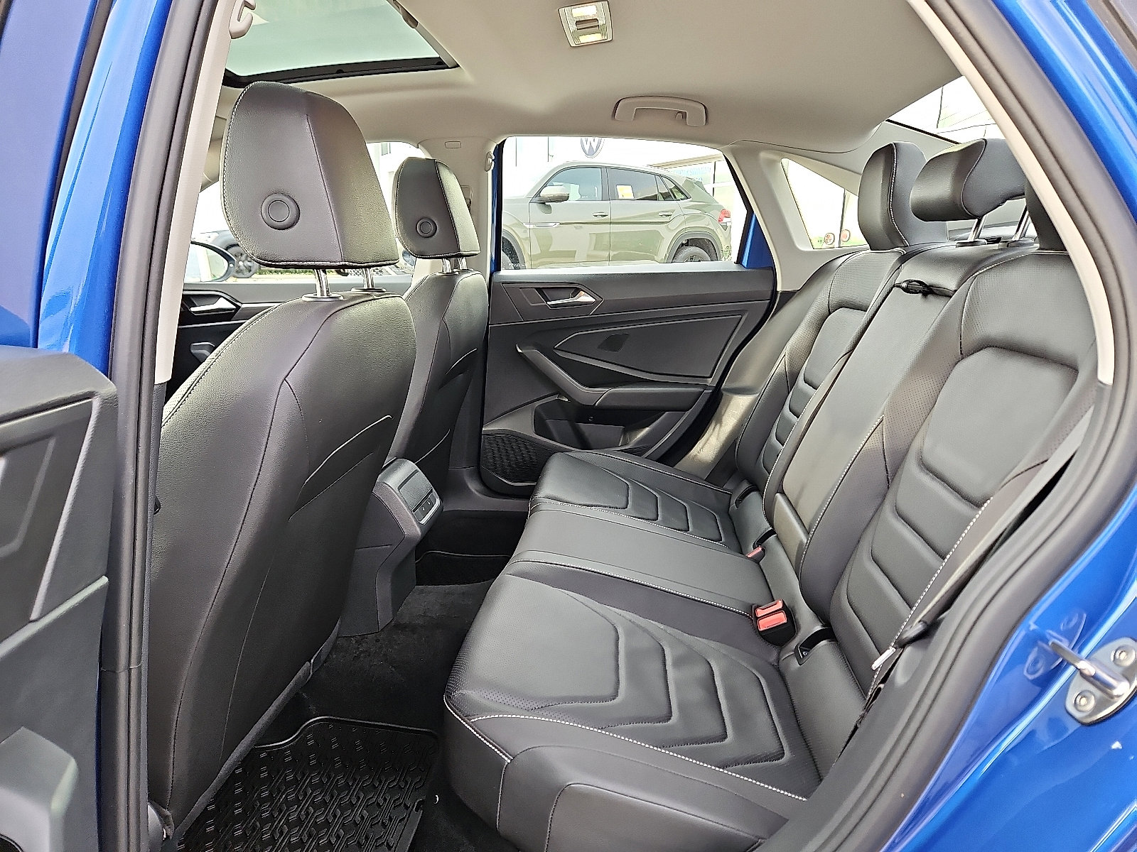 Certified 2024 Volkswagen Jetta SEL image 9